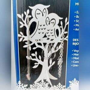 Owl Jewelry Holder/Stand‎ ~ White Cut Out Metal ~ New in Box